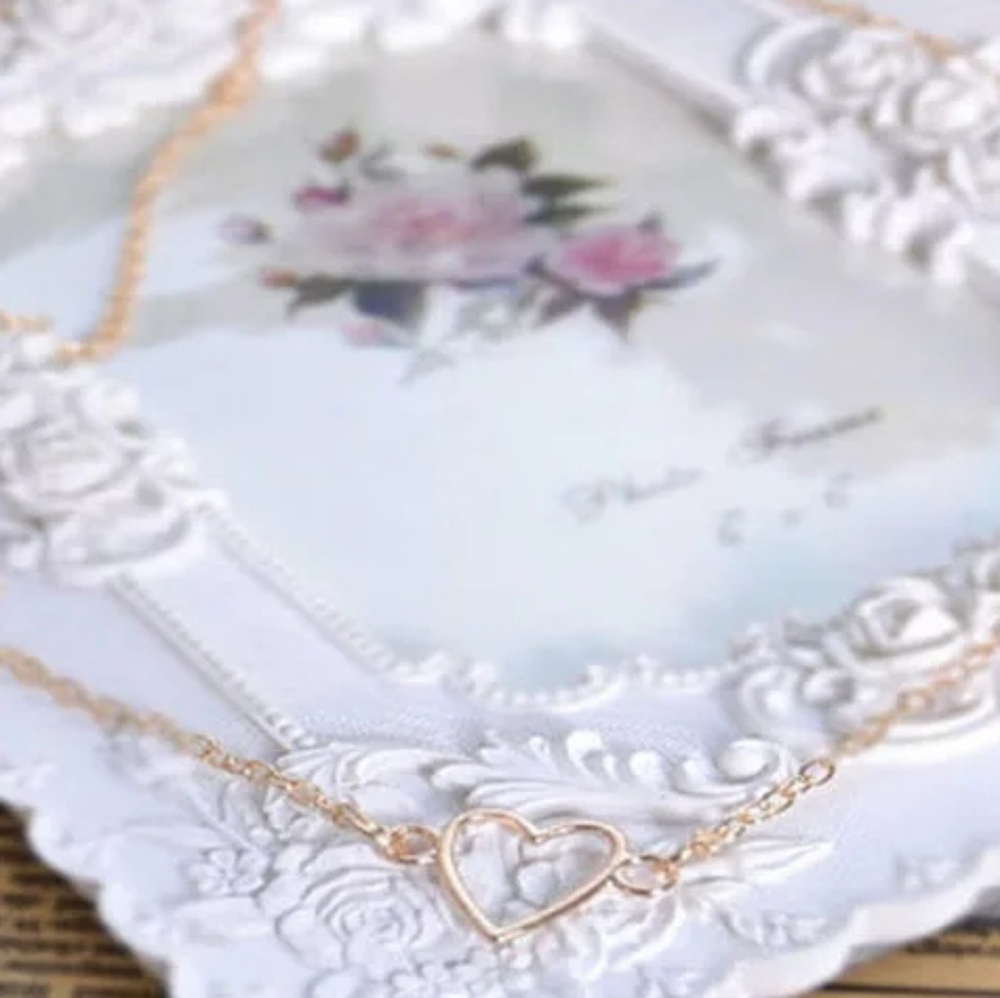Gold heart belly chain - Picture 3 of 5